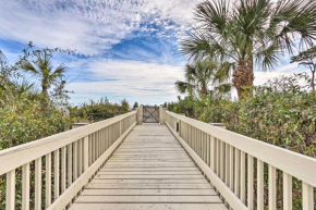 Walk to Bars and Shops Resort Condo in Hilton Head!